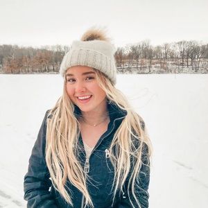 Meet your Posher, Ati